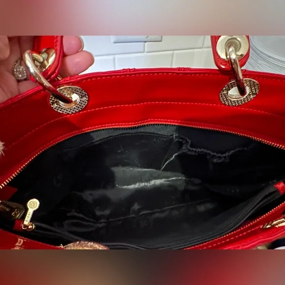 Rioni THE ZOEY TOTE Red Patent Leather Handbag LU-2233M/R - Picture 12 of 15